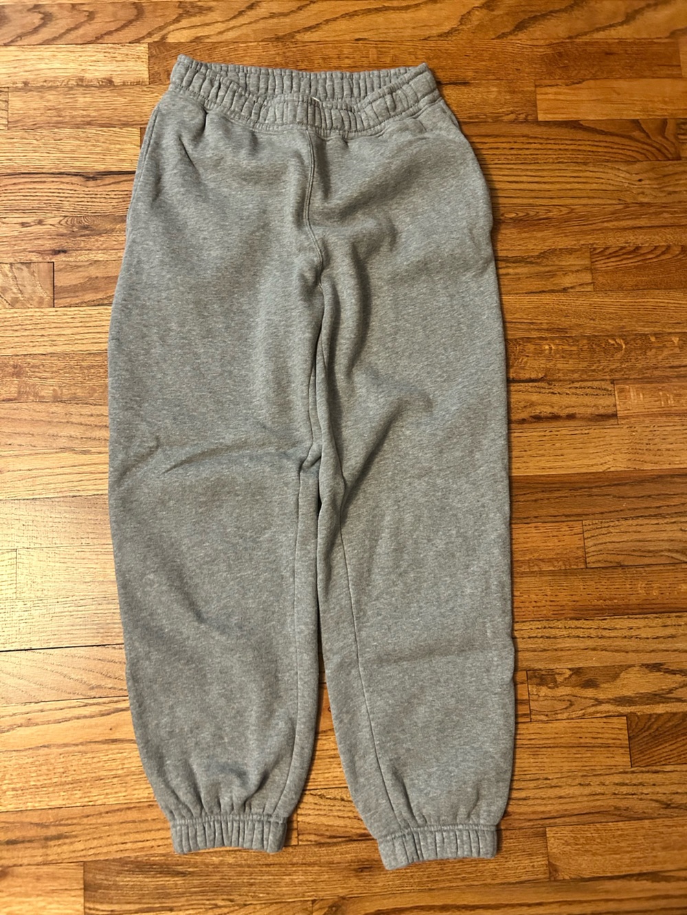 Abercrombie & Fitch gray joggers - Picture 2 of 10